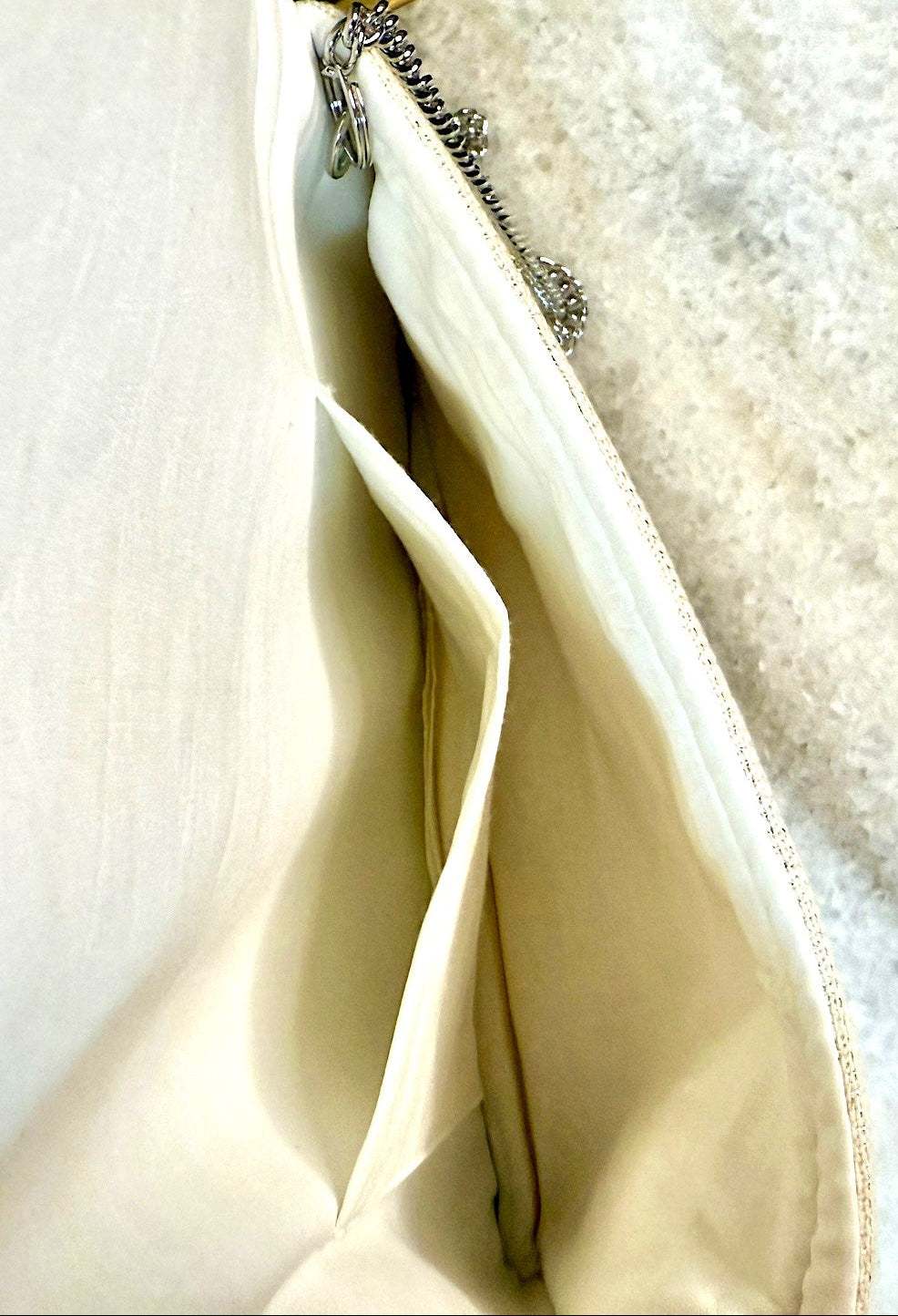 Queen of Hearts Clutch